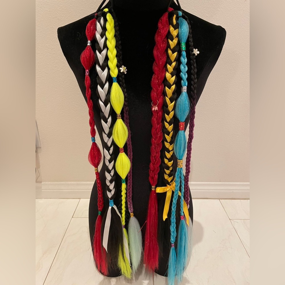 Tie on braids